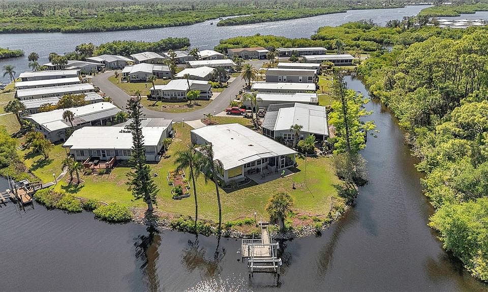 1st image of 130 Island Point Rd