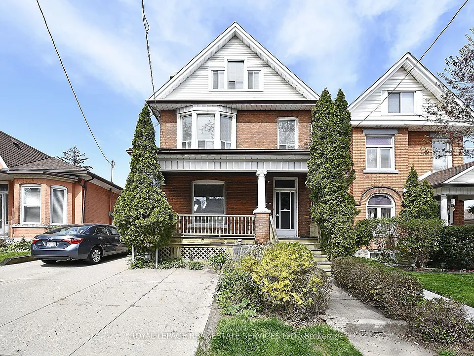 47 Emerald St N #LOWER