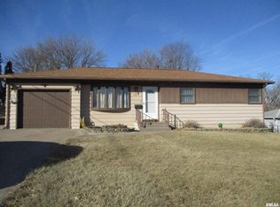 1404 4th St W, Milan, IL