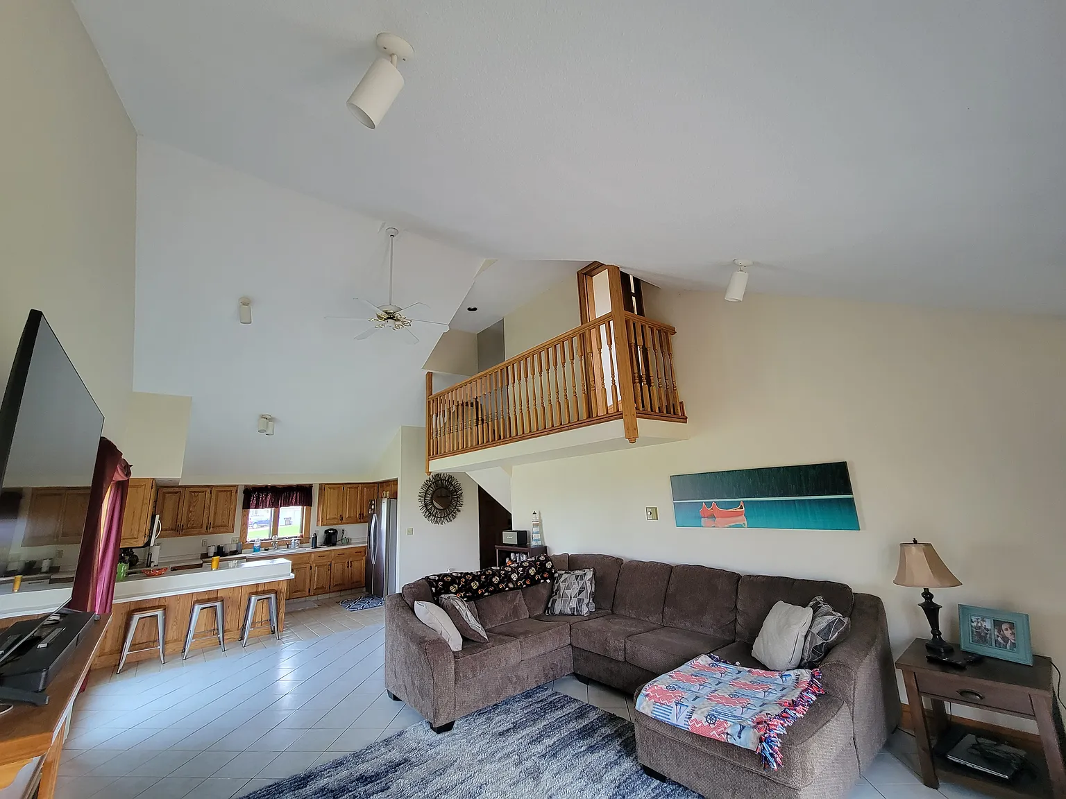 2 bed, 1220 sqft, $2,300 — Photo 2