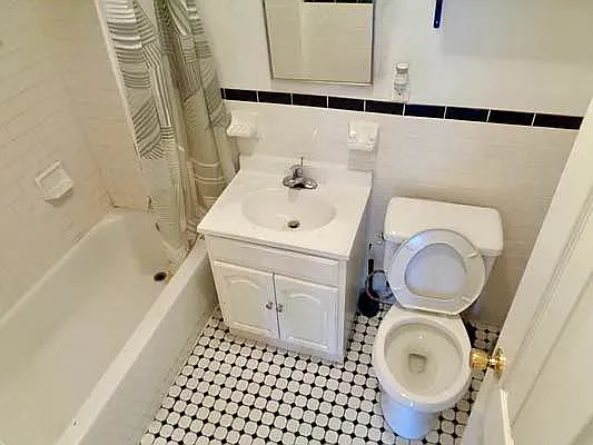 Rented by PMG Real Estate  | media 18