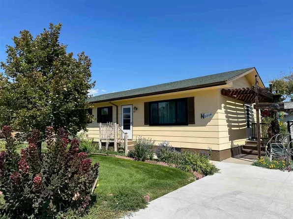 660 15th St, Gering, NE 69341