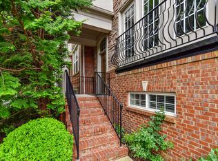 2322 Limehurst Dr, Atlanta, GA 30319