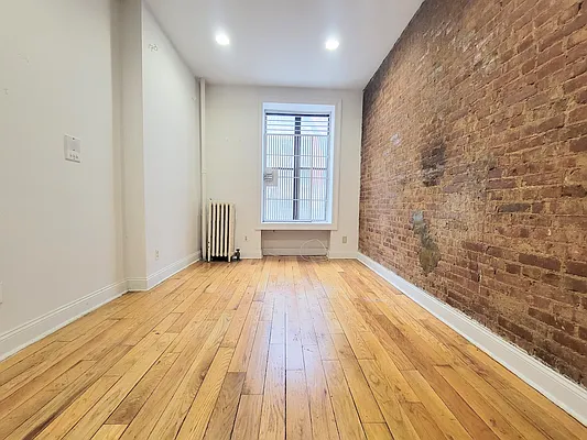 Rented by Bruma Realty LLC | media 1