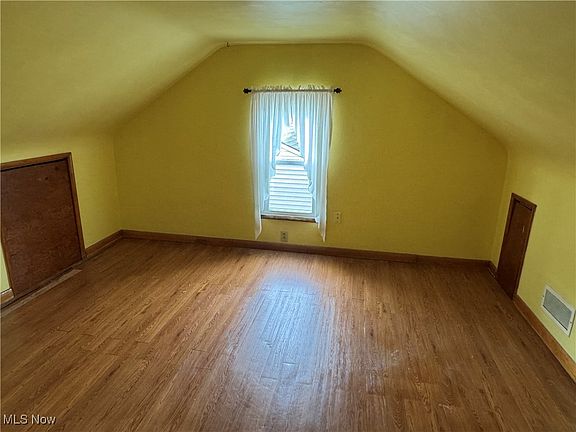 4th image of 1543 Chattanooga Ave