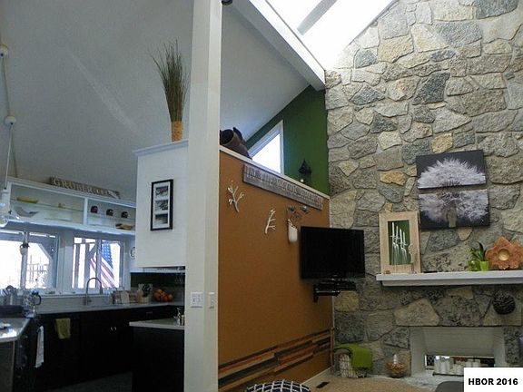 5th image of 6556 Willowick Dr