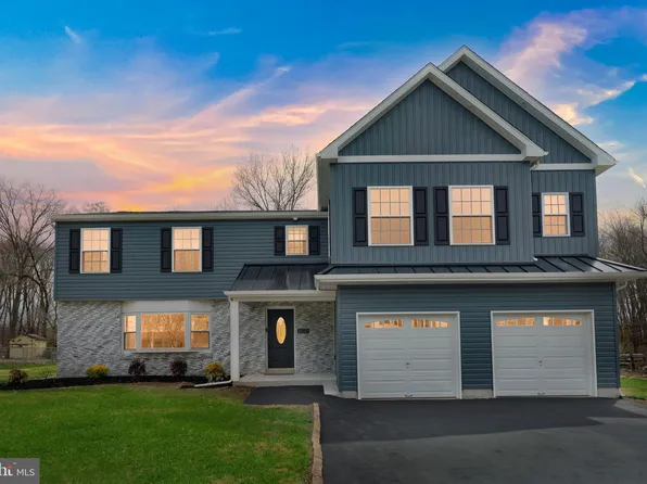 605 Buckstone Dr, Southampton, PA 18966