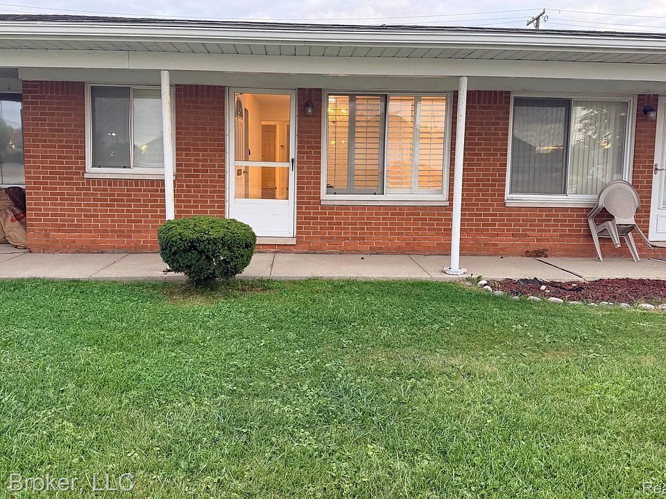 1st image of 22444 Kelly Rd APT 11