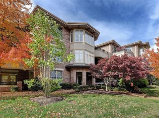 315 N Central Ave #33, Saint Louis, MO