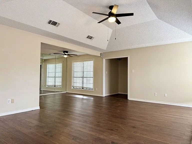 2601 Idlewilde Dr — Photo 5