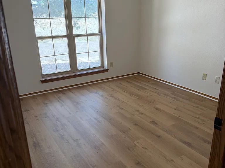 6808 Foothill Dr — Photo 11