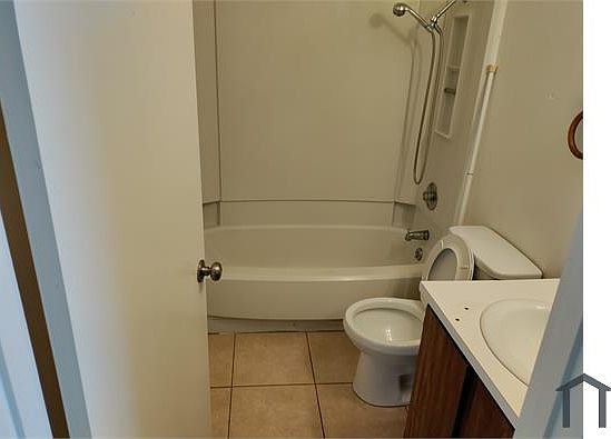 4th image of 4111 Brookfield Dr