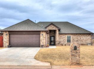 1413 NE Scenic Rdg, Elgin, OK 73538