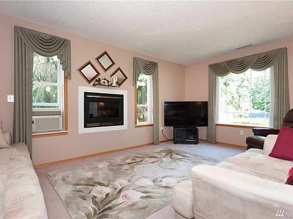 5th image of 2604 NE 58th St