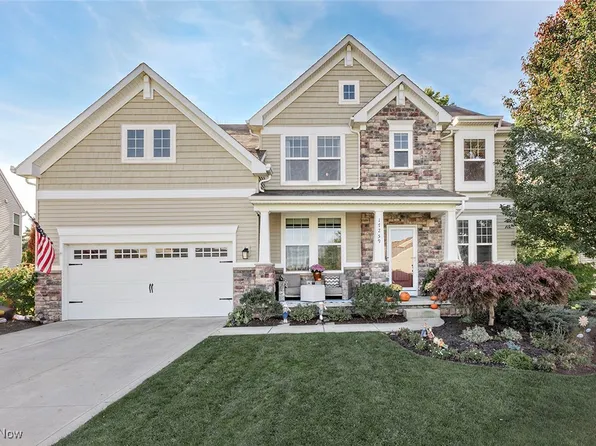 17259 Woodshire Dr, Strongsville, OH 44149