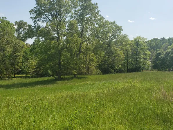 5 Landfall Dr, Moneta, VA 24121