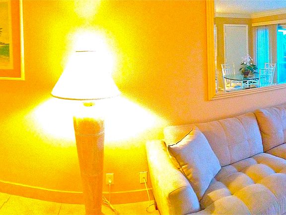 5th image of 900 Broad Ave S #143