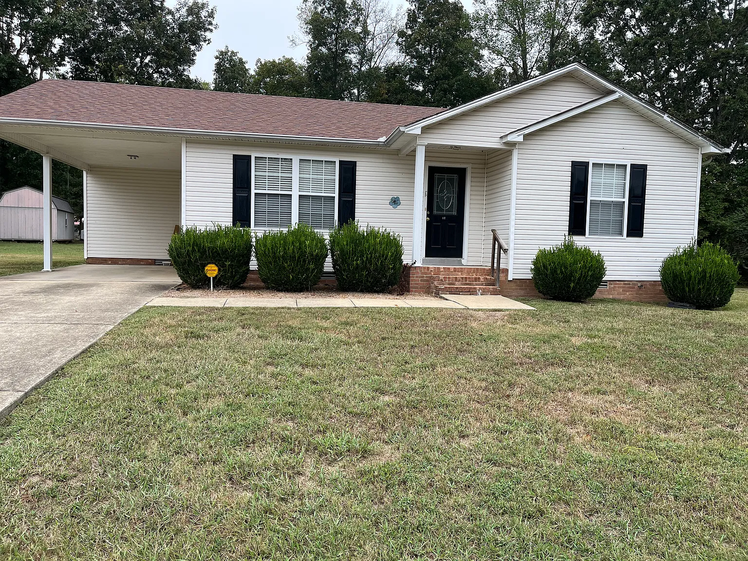 2 bed, 1100 sqft, $1,050 — Photo 1