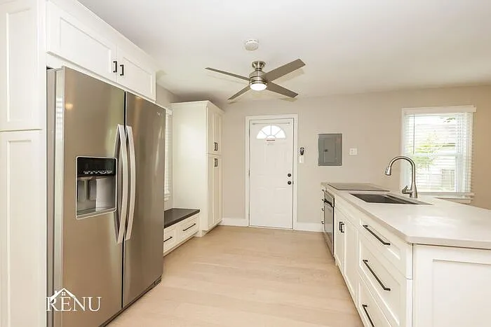 2 bed, 2.0 bath, 1250 sqft, $2,125 — Photo 2