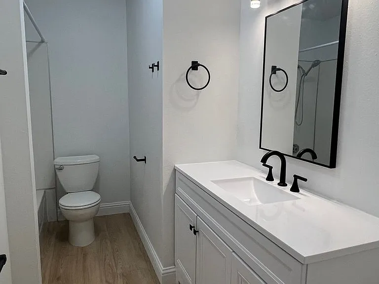 6347 Villa Dr — Photo 9