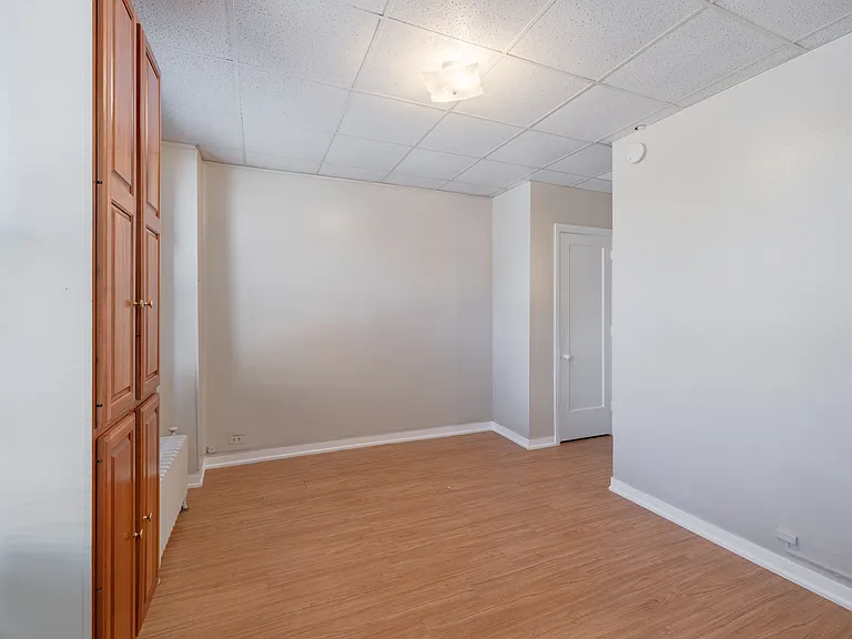 Bedroom #1
