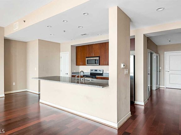 5th image of 565 Peachtree St NE Unit 1503