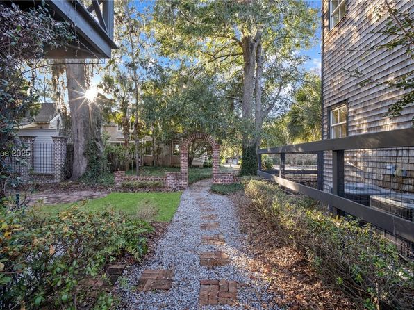 401 Coquinas Ln, Beaufort, SC 29906