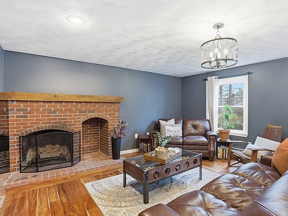 5th image of 165 Townsend St