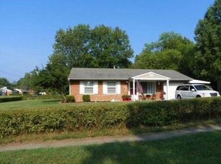 9327 Sherborn Dr, Cincinnati, OH 45231
