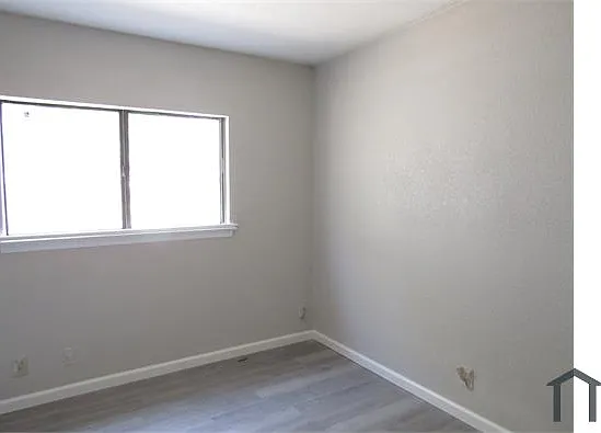 10243 Raven Field Dr — Photo 12