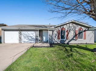 241 E Malone Ave, Crowley, TX 76036