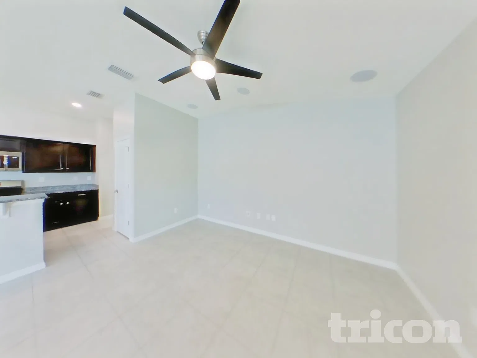 7727 Sunshine Bridge Ave Gibsonton FL — Photo 3