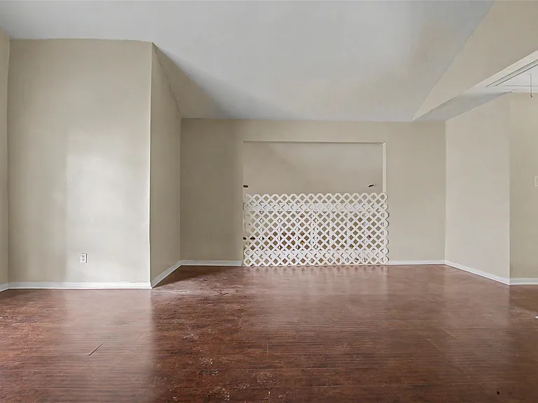 13119 Hollowcreek Park Dr — Photo 17