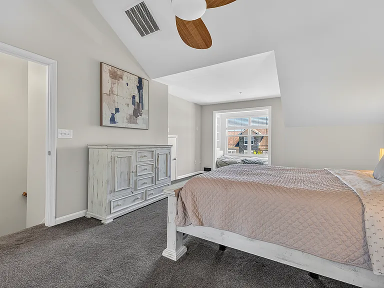121 Polo Way — Photo 30