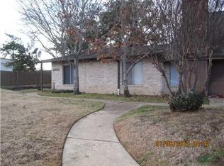 2303 De Lee St, Bryan, TX 77802