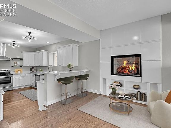 4th image of 503 Hawthorne Pl