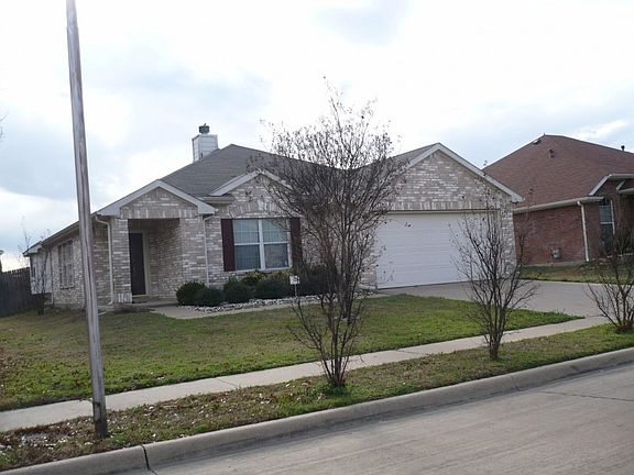 2nd image of 7122 Lake Hawkins Dr