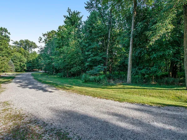 19499 Kluver Rd, New Buffalo, MI 49117