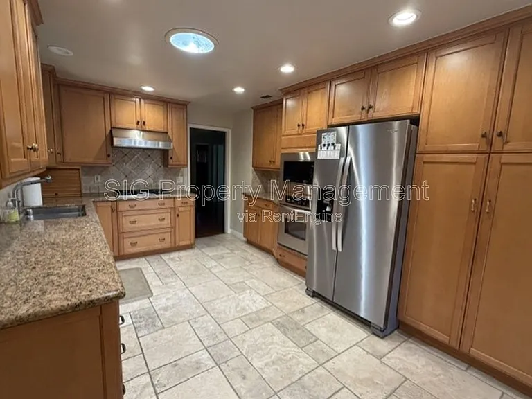 3040 Orange Ave — Photo 8