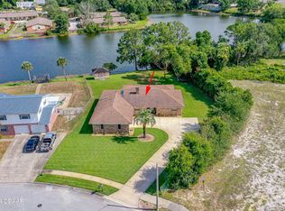 102 Springwood Dr, Daytona Beach, FL 32119