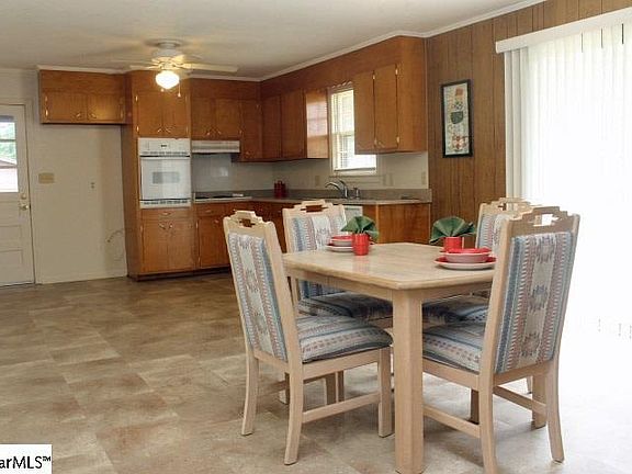 2nd image of 6 Wildrose Ln