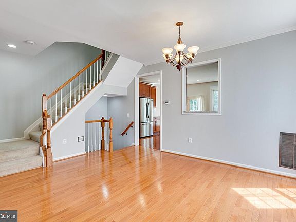 4th image of 7343 Old Pohick Way