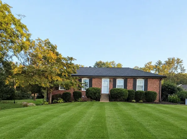 569 McMurray Dr, Nashville, TN 37211