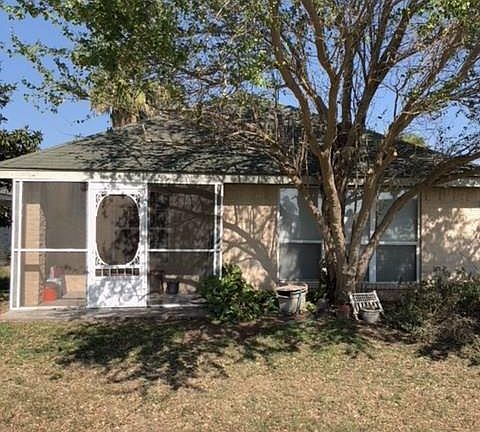 3rd image of 2119 S Crystal Dr