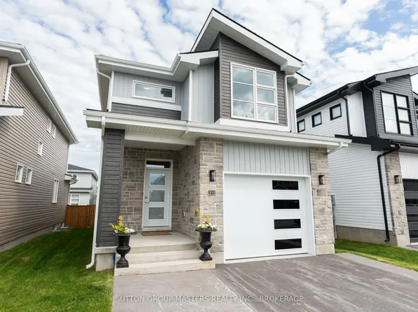 212 Superior Dr, Loyalist, ON K7N 0E4