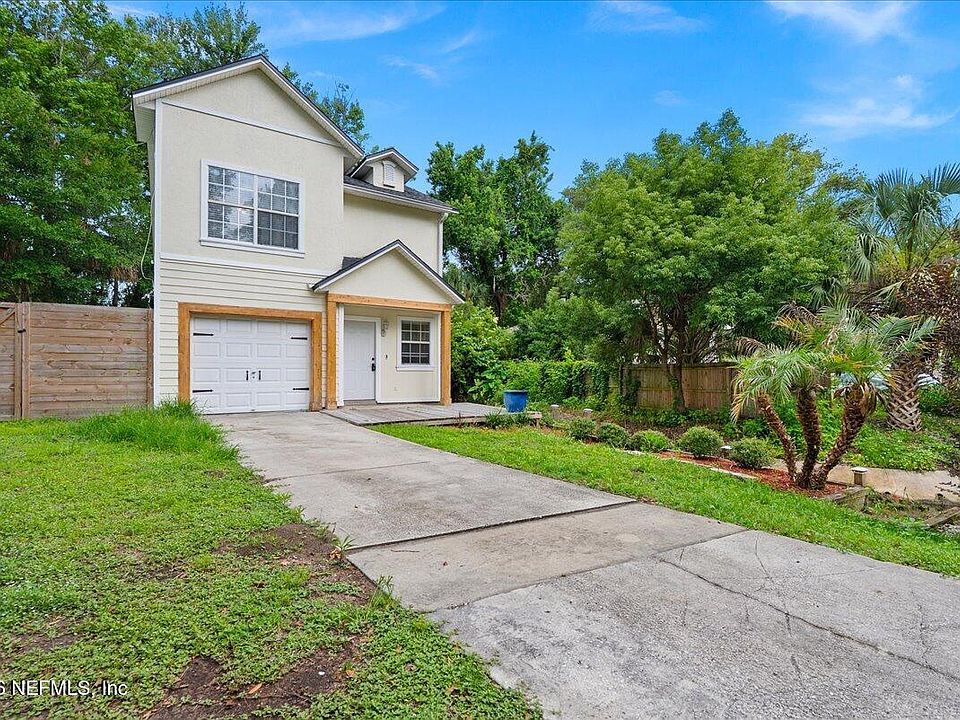 1st image of 3862 ORLANDO Circle W