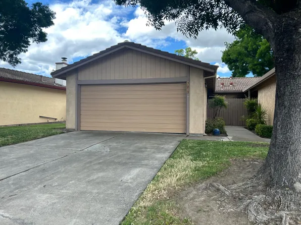 7019 Village Green Dr #103, Stockton, CA 95210