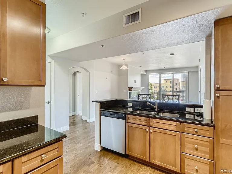 9019 E Panorama Cir #406 — Photo 10