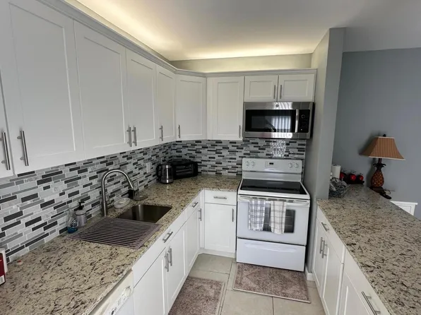 304 Miramar Lane #C4, Palm Beach Gardens, FL 33410