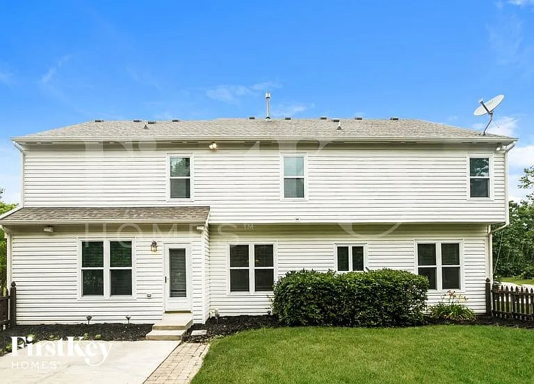 1795 Valleywood Dr — Photo 7